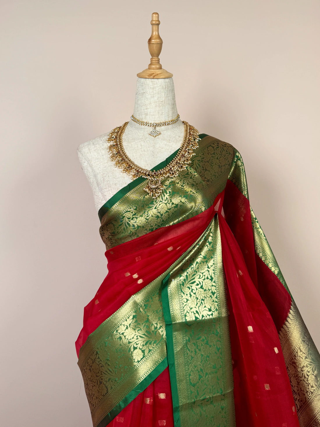 Red Emerald Organza Grand Banarasi Saree - view 2