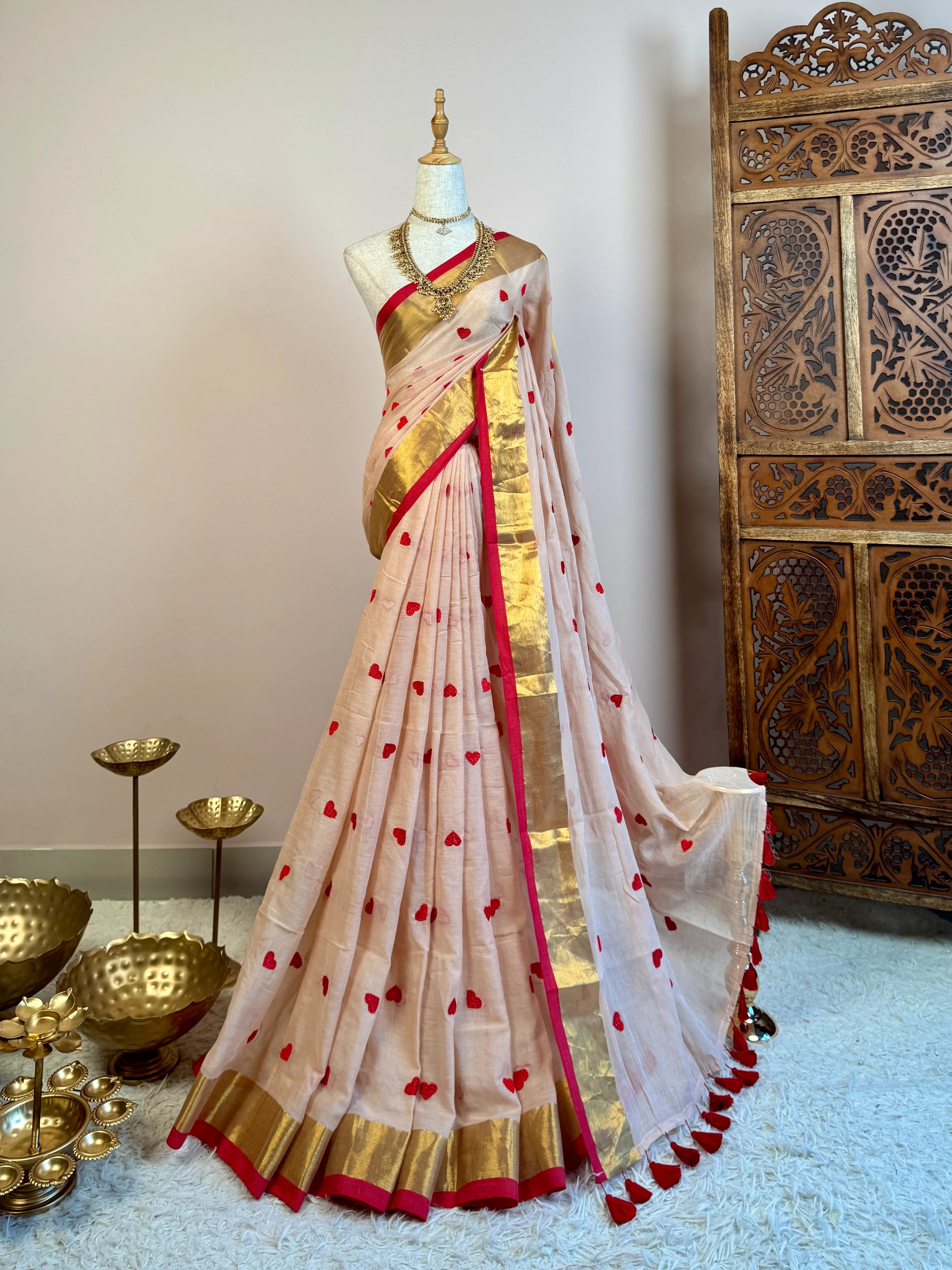 Beige-Red Handspun Pure-Cotton Heart-Embroidered-Butti Bengal-Saree
