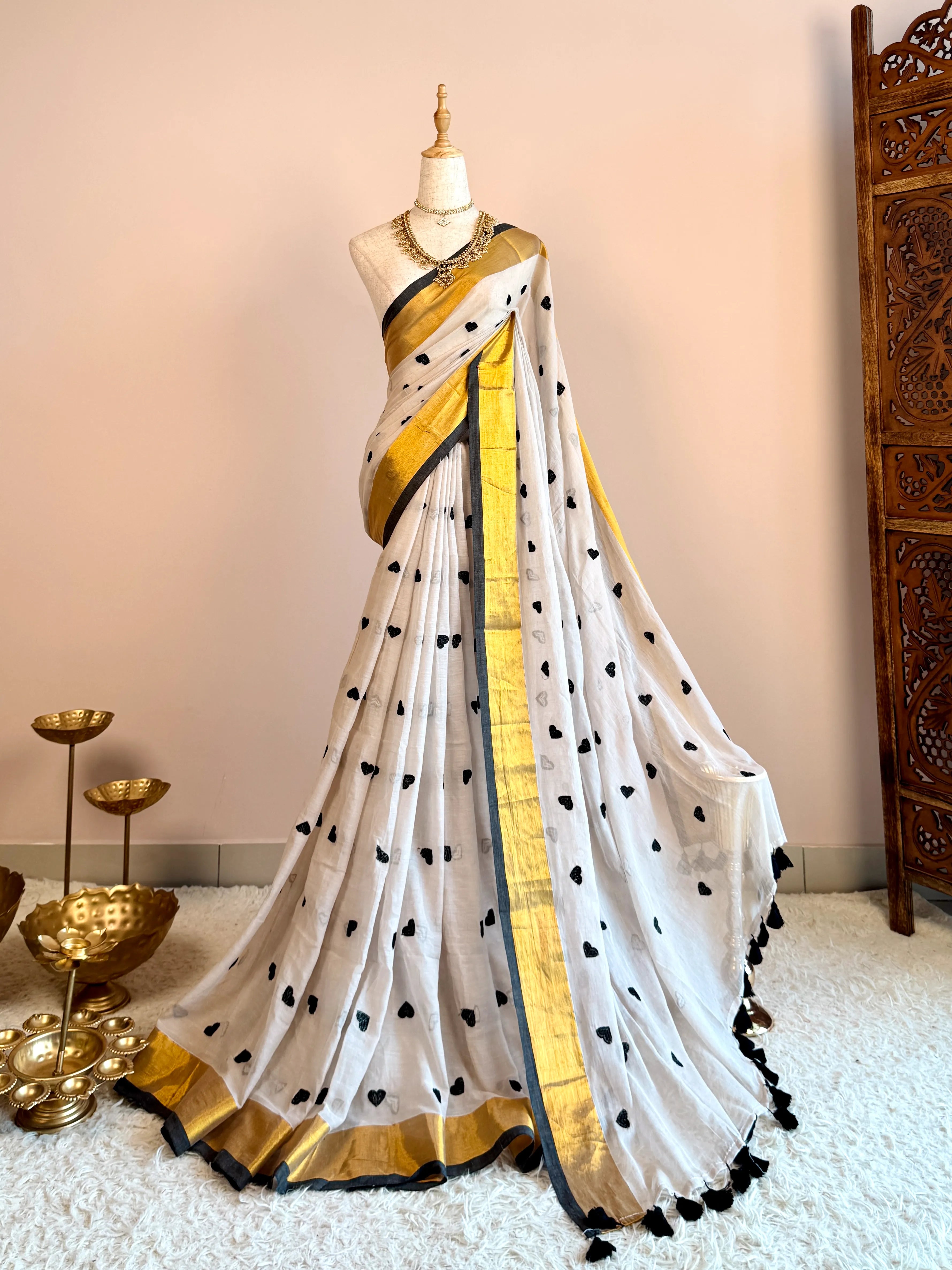 Beige-Black Handspun Pure-Cotton Heart-Embroidered Butti Bengal-Saree