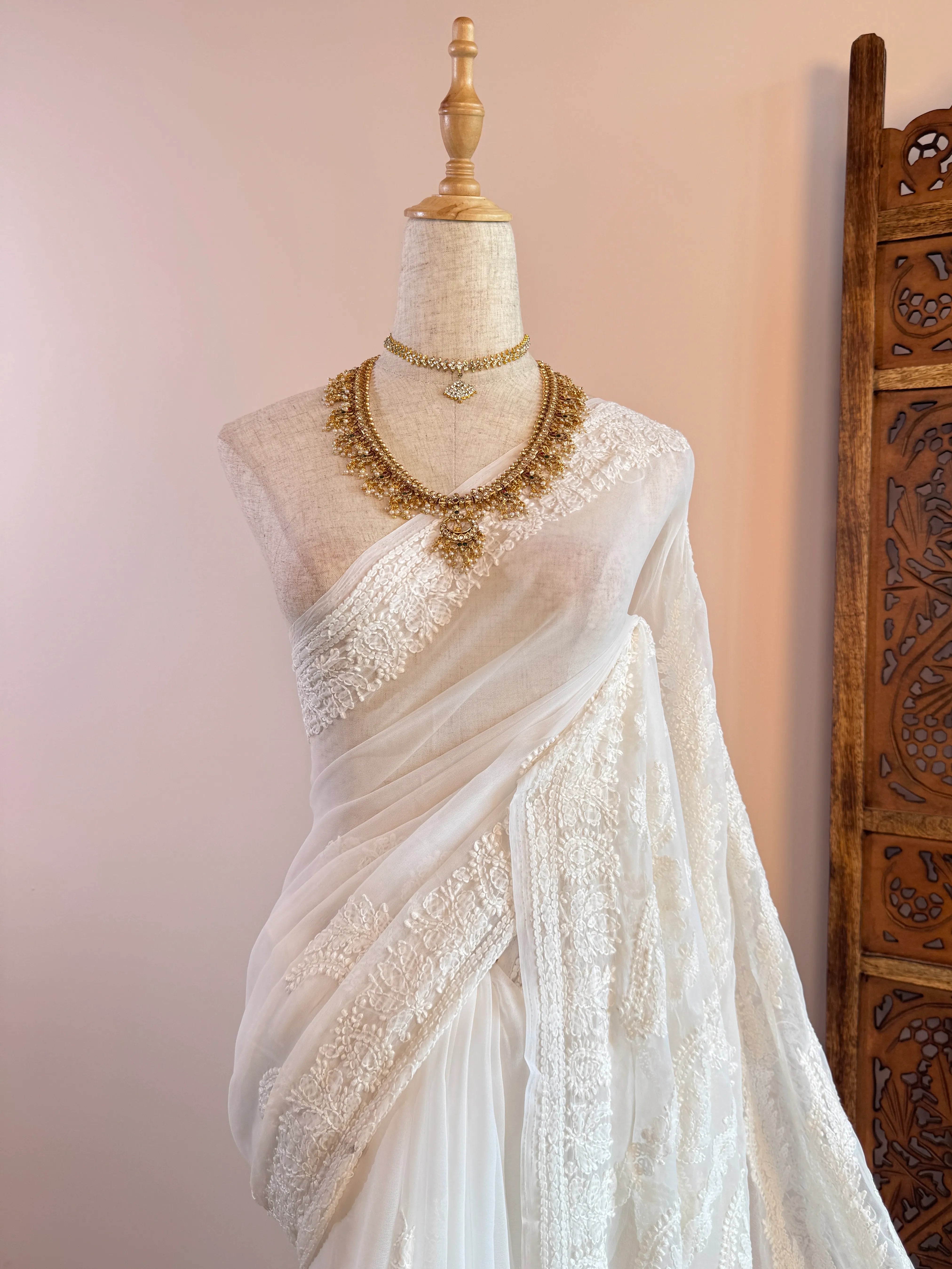 Pure-White Chiffon Chikan-Embroidered North Saree