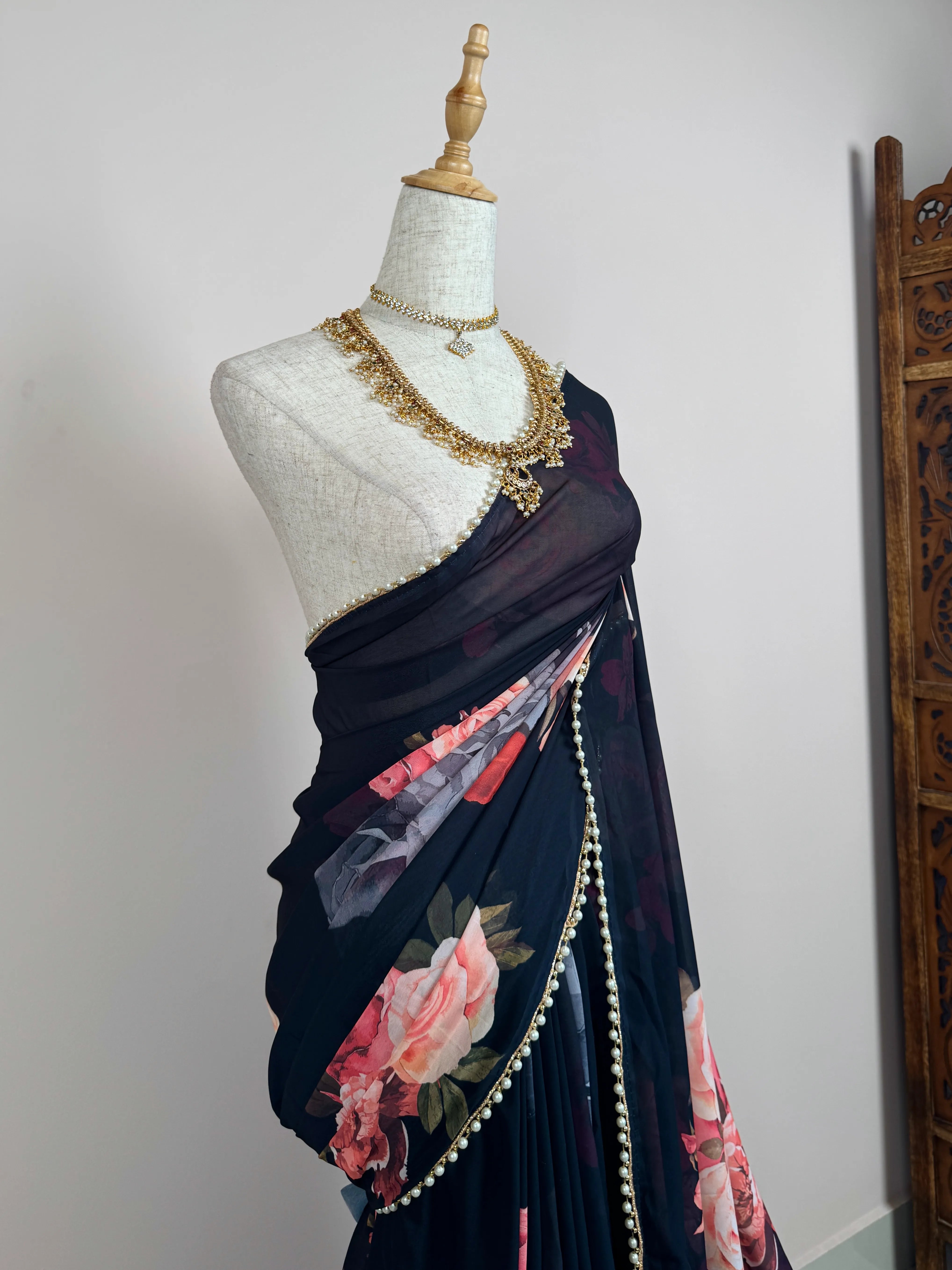 Black Georgette Floral-Theme Pearl-Border North-Saree
