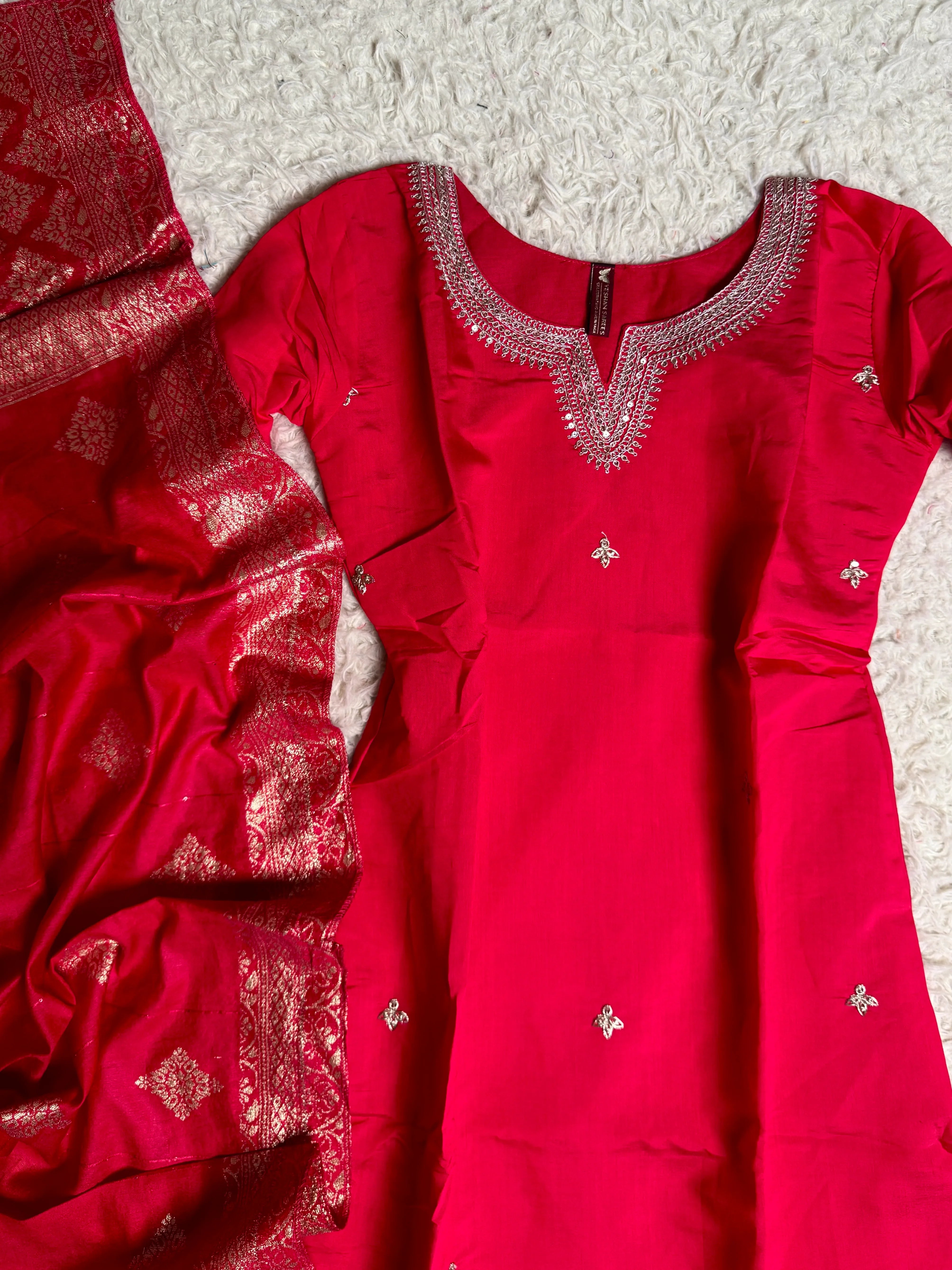 Dark-Pink Crepe-Silk Zari-Embroidery Kurti-Pants-Banarasi-Dupatta-Set