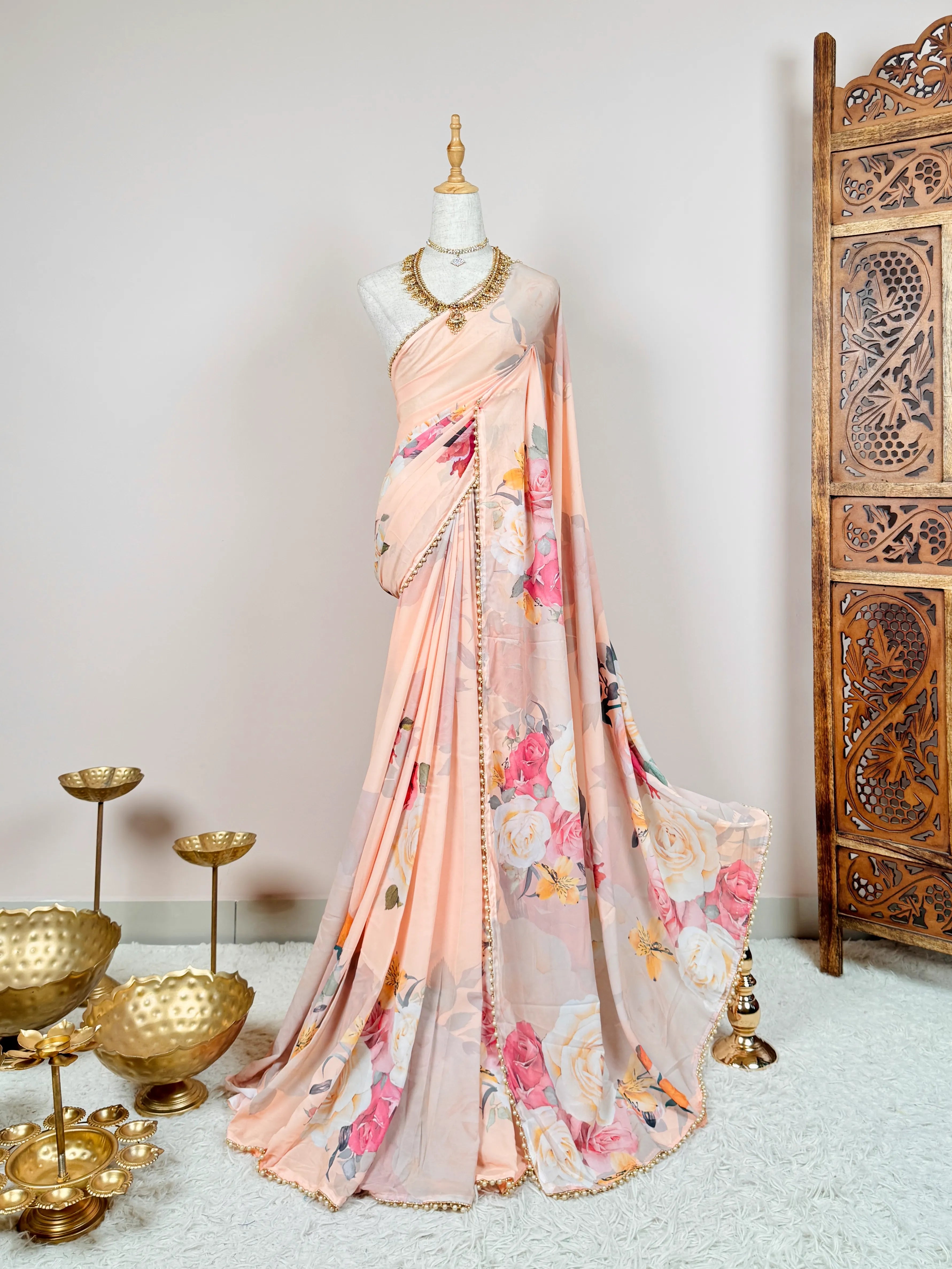 Sweet-Peach Georgette Floral-Theme Pearl-Border North-Saree